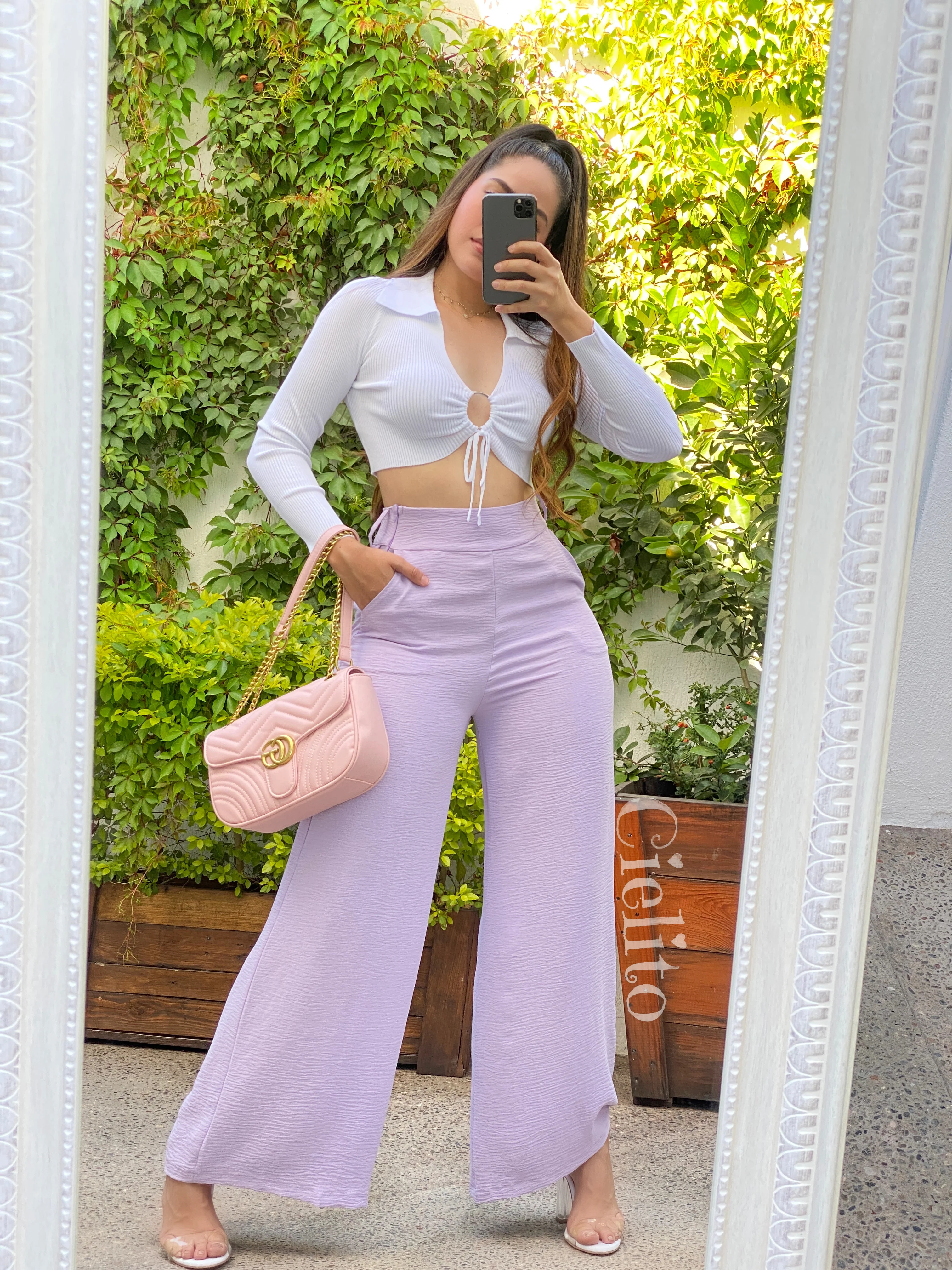 Bella White - Image 2