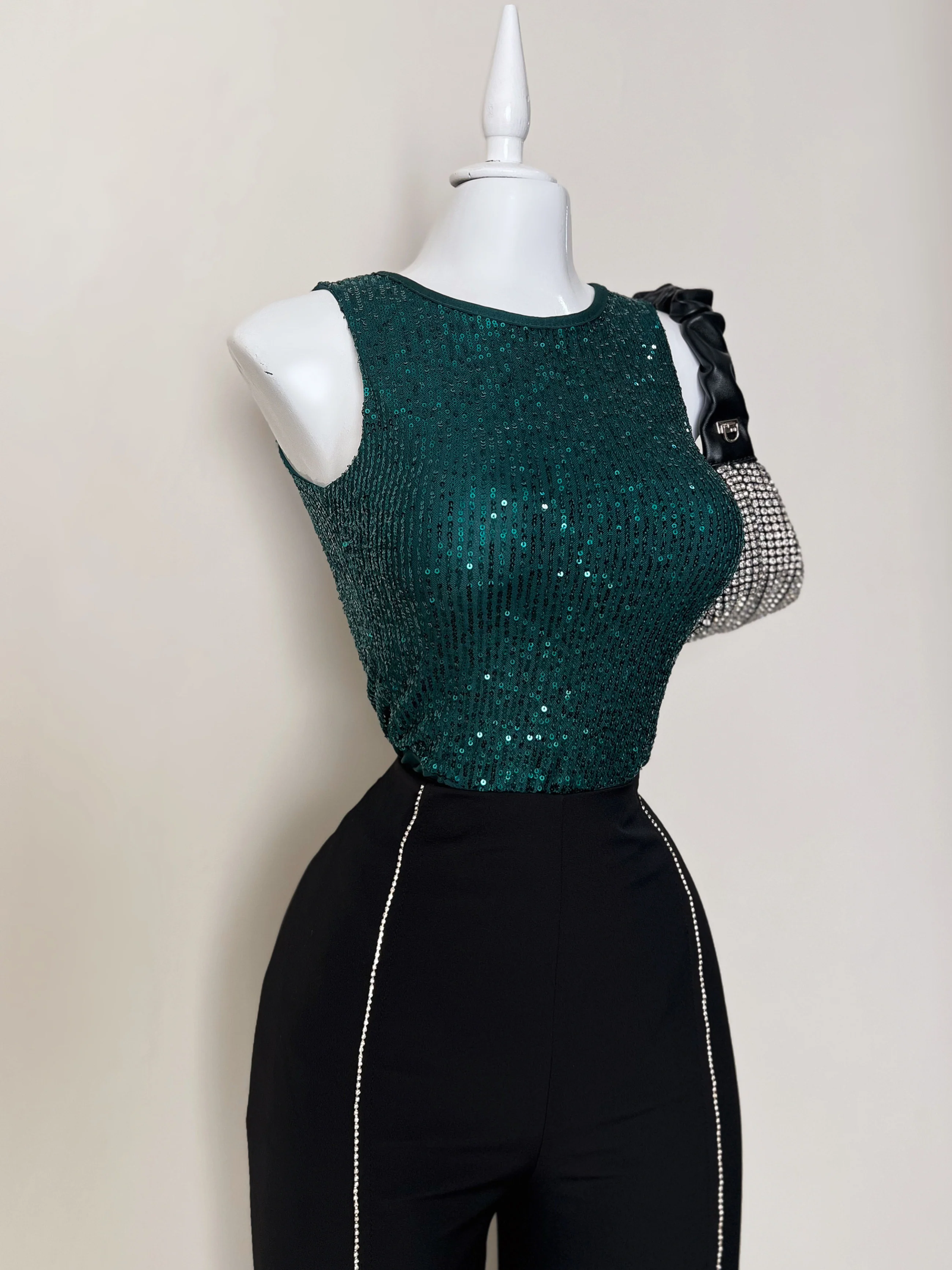BODY VERDE CON LENTEJUELAS - Image 2
