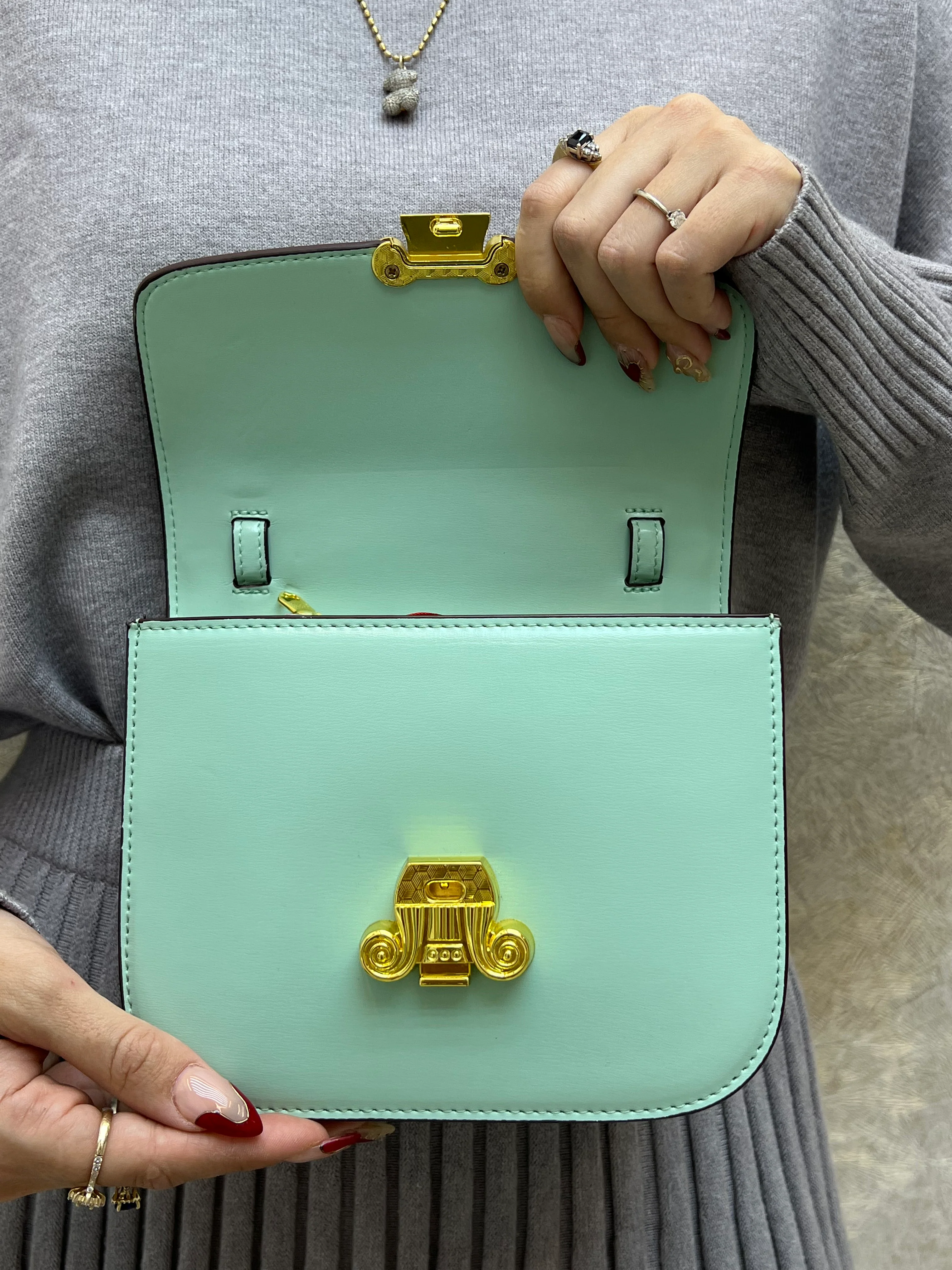 BOLSO AQUA CON CORREA - Image 3