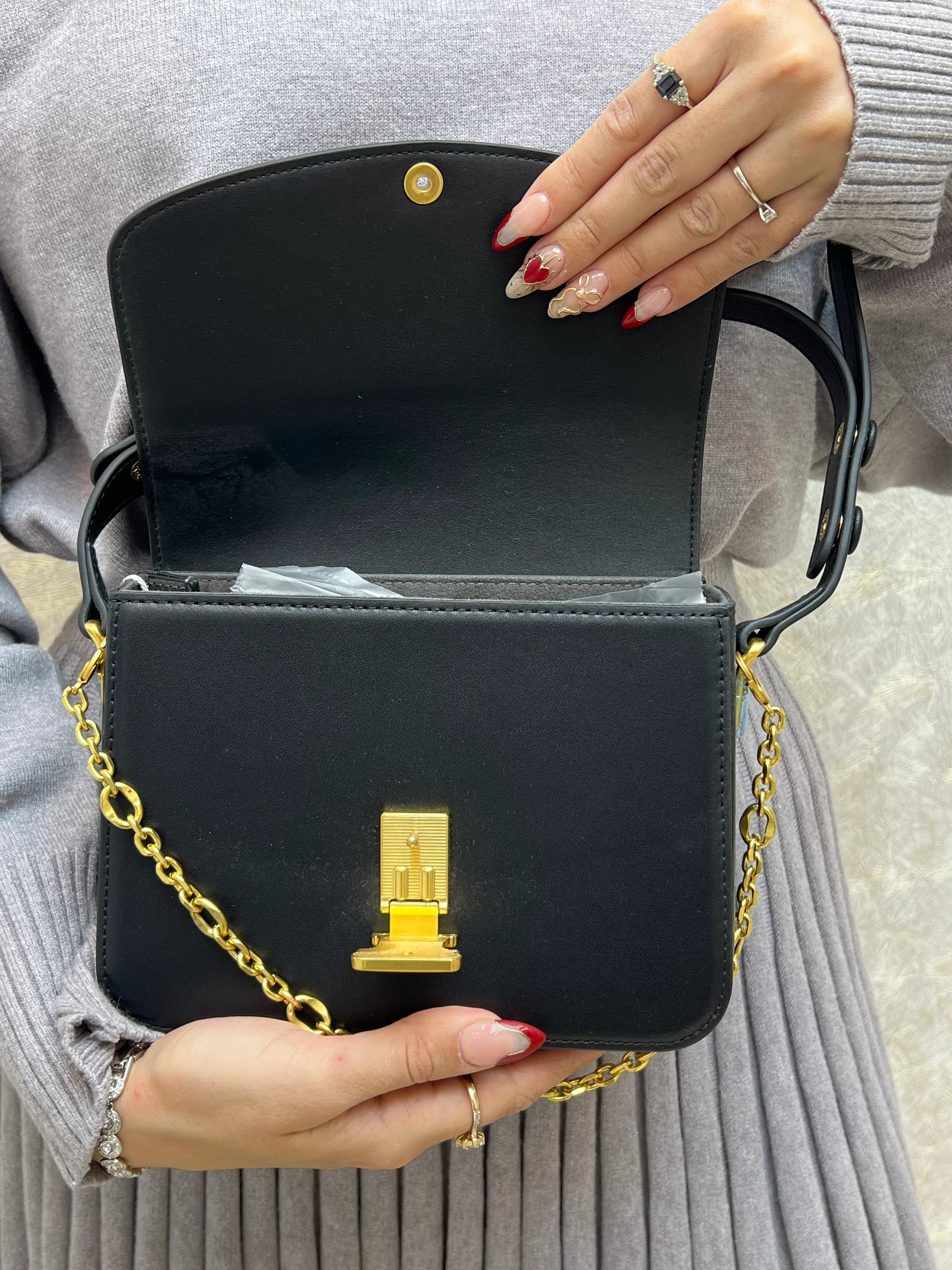 BOLSO CON CORREA NEGRO - Image 4