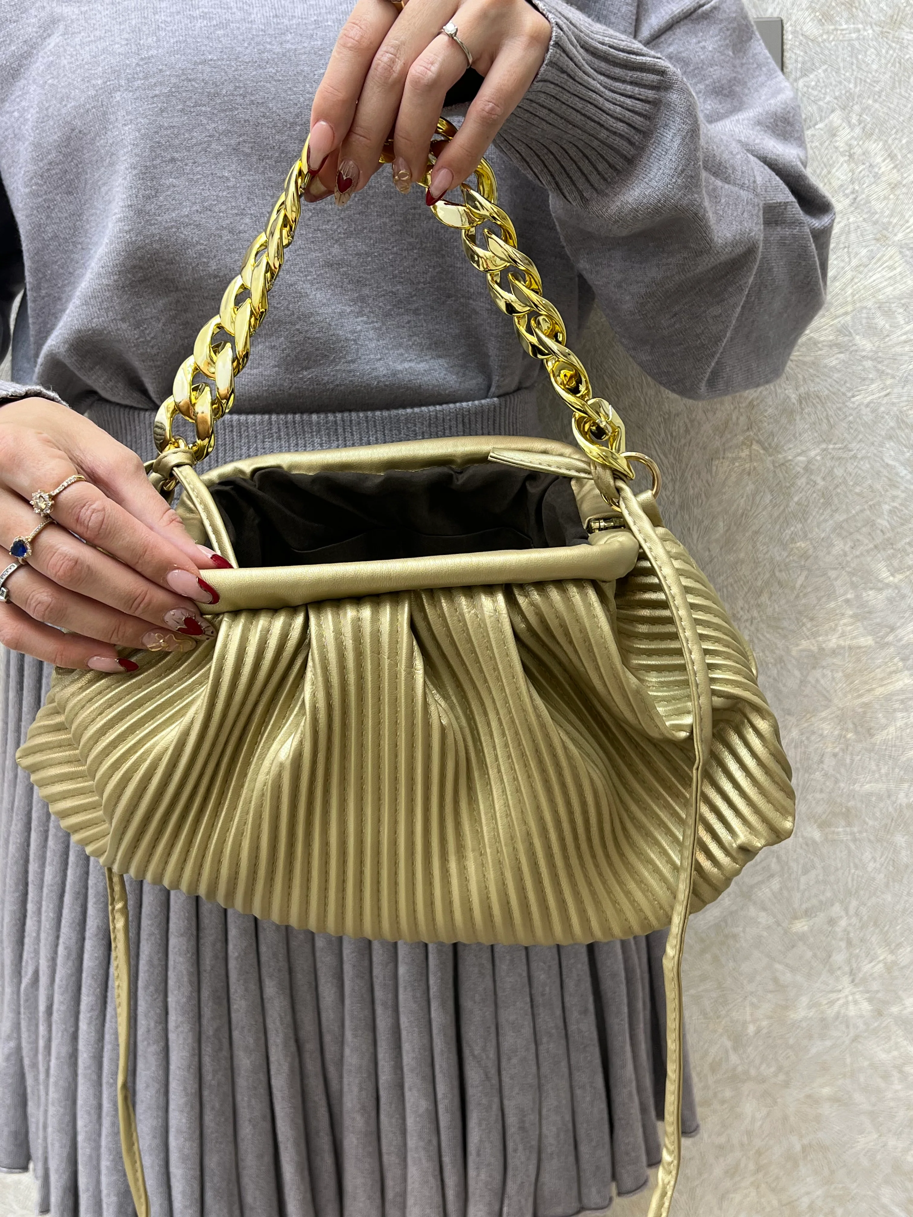 BOLSO DORADO - Image 4
