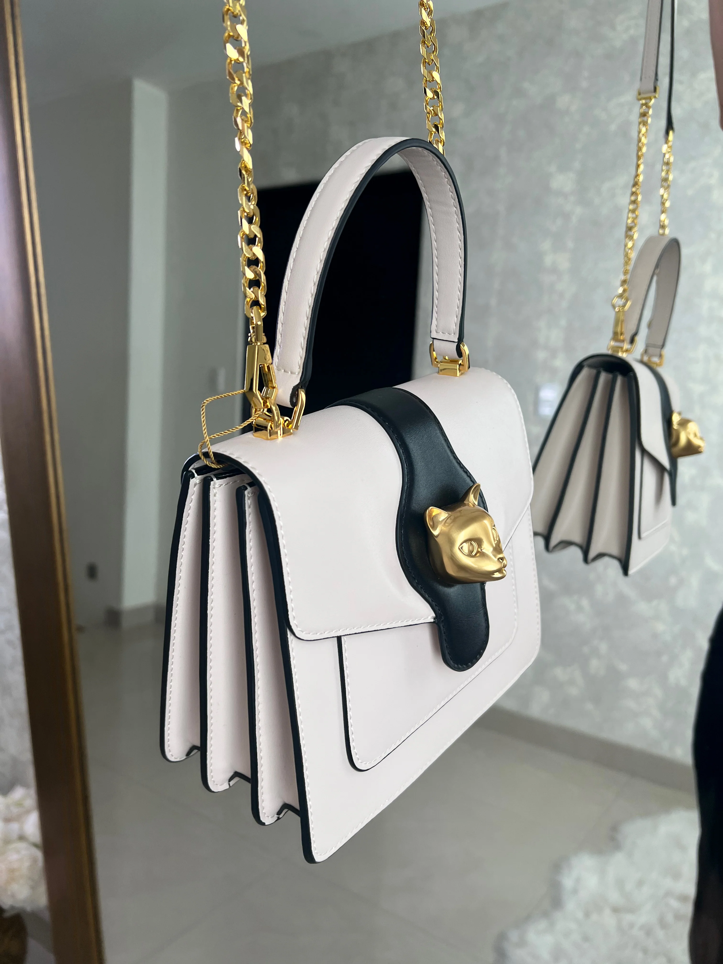 Bolso ivory con detalle dorado - Image 2