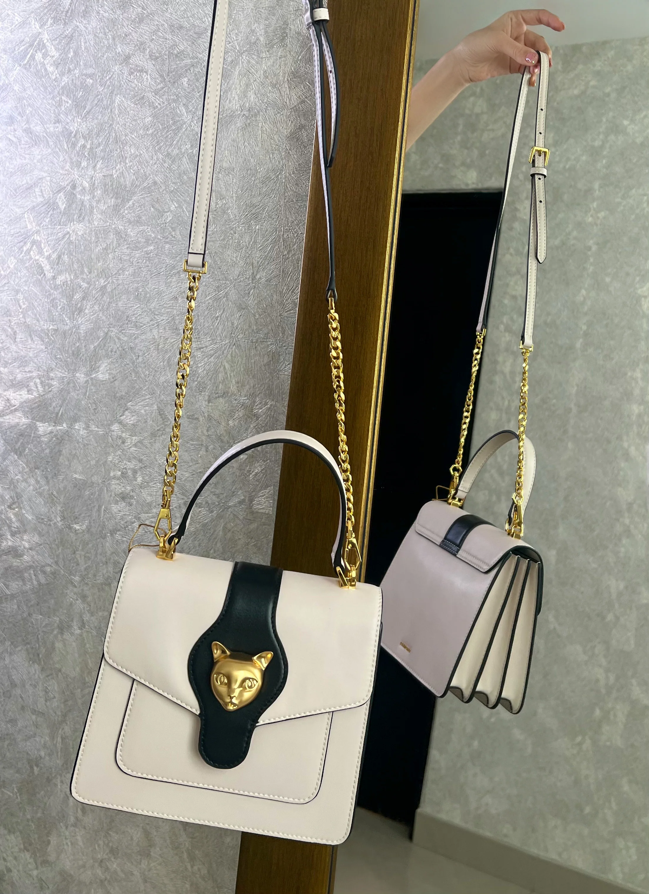 Bolso ivory con detalle dorado - Image 3