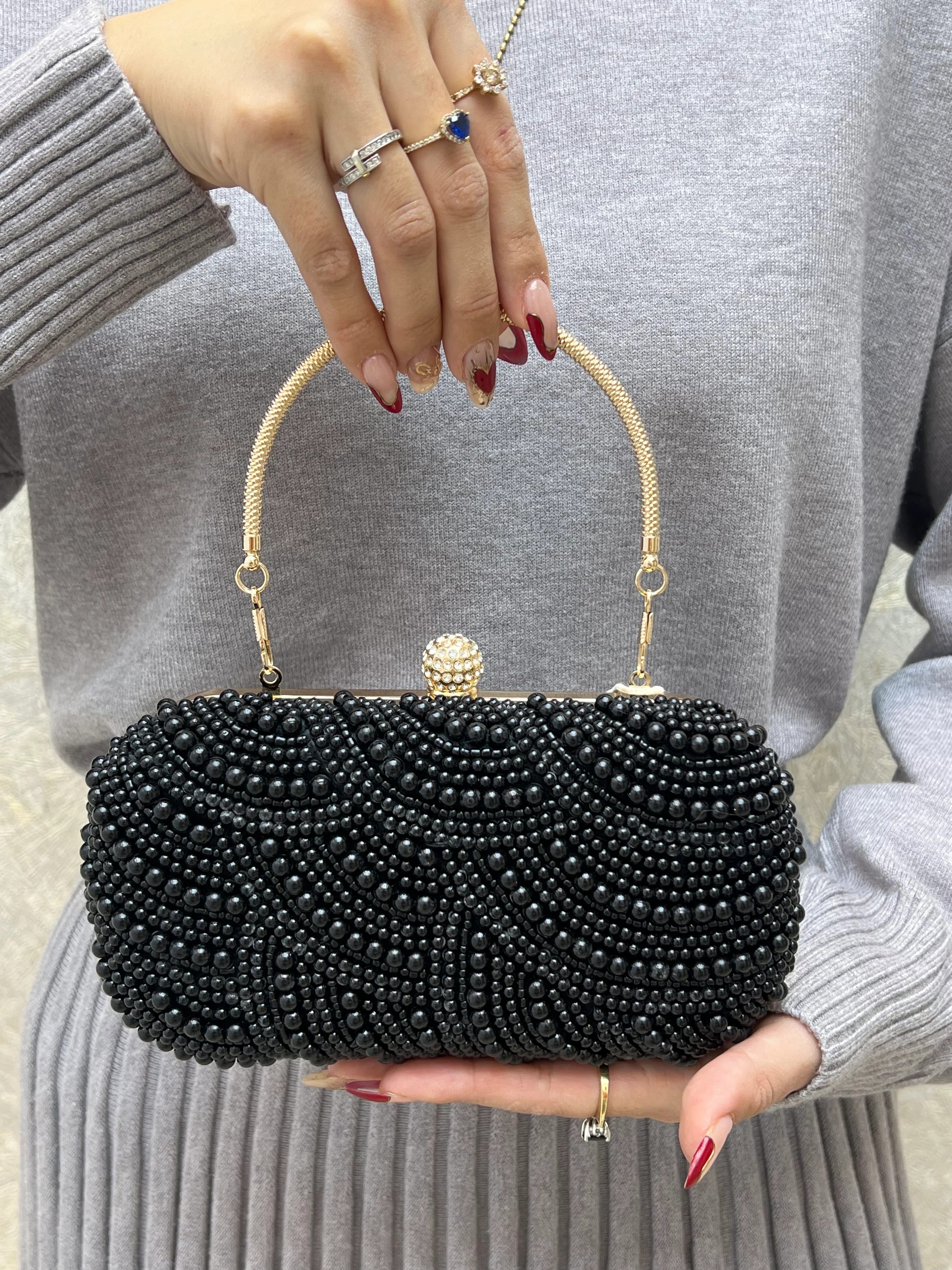 BOLSO RIGIDO CON PERLAS NEGRO - Image 3