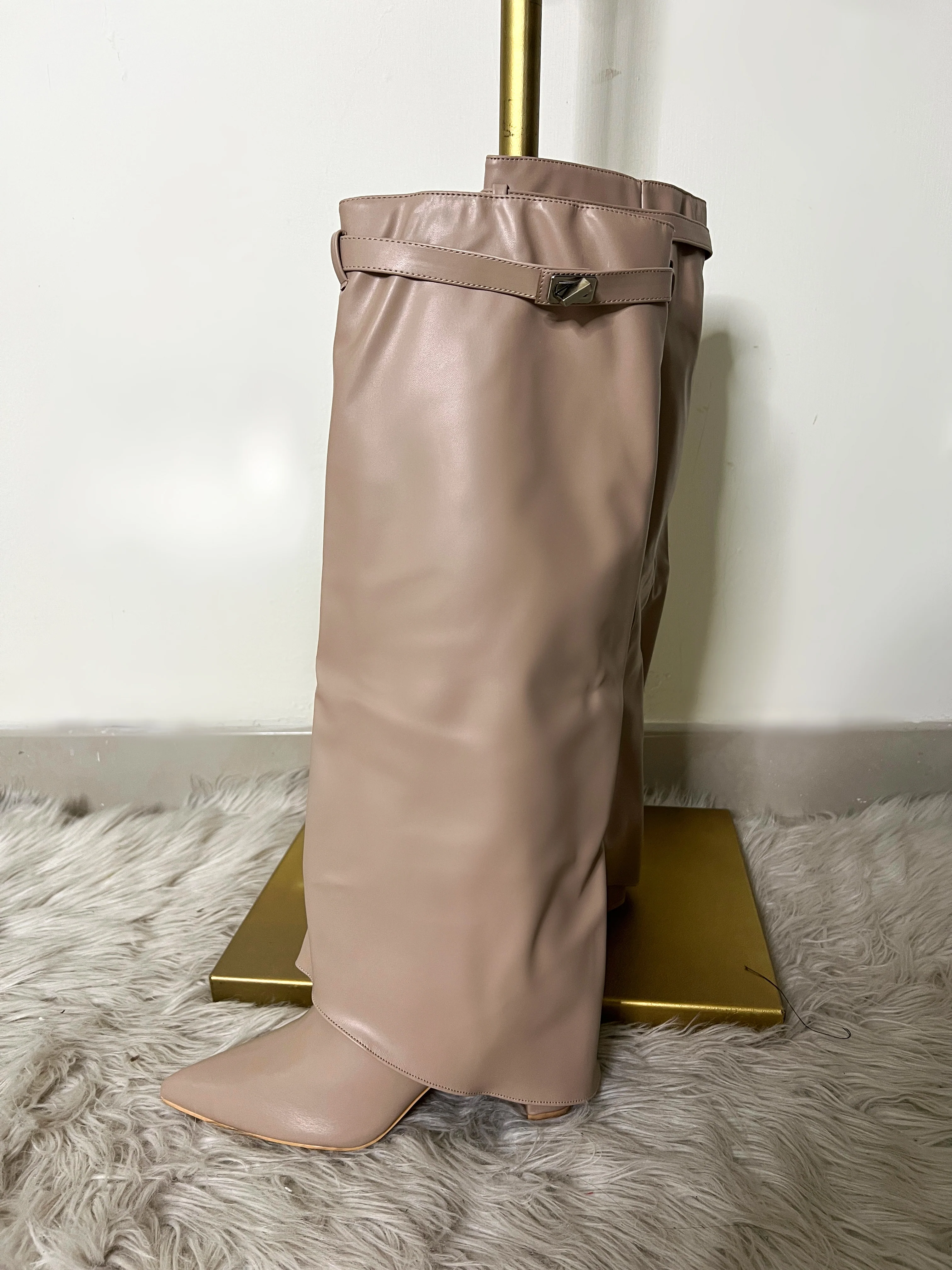 BOTAS CAPUCHINO PANTORRILLA ANCHA - Image 4