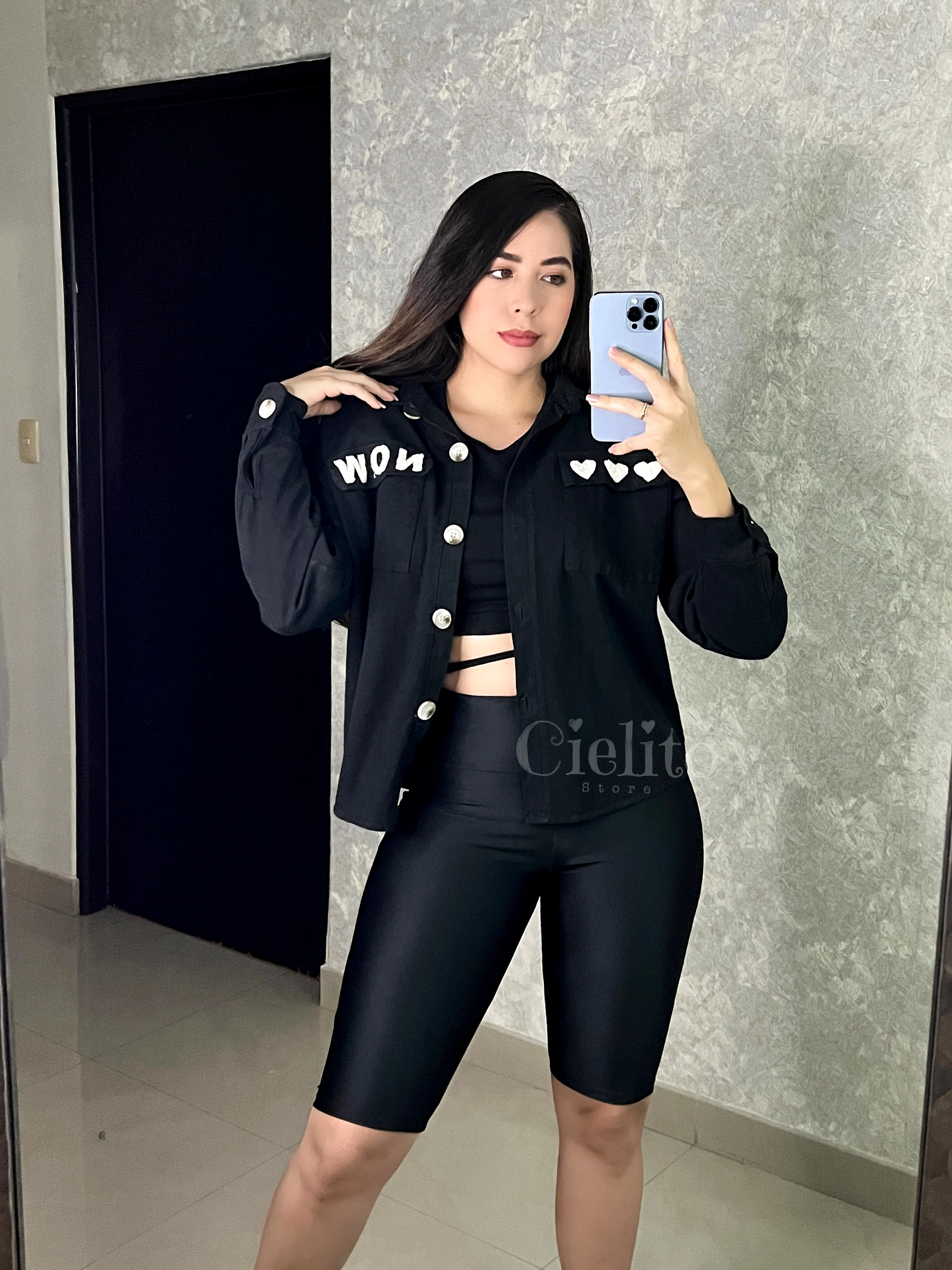 CAMISA NEGRA CON PELUCHITO - Image 2