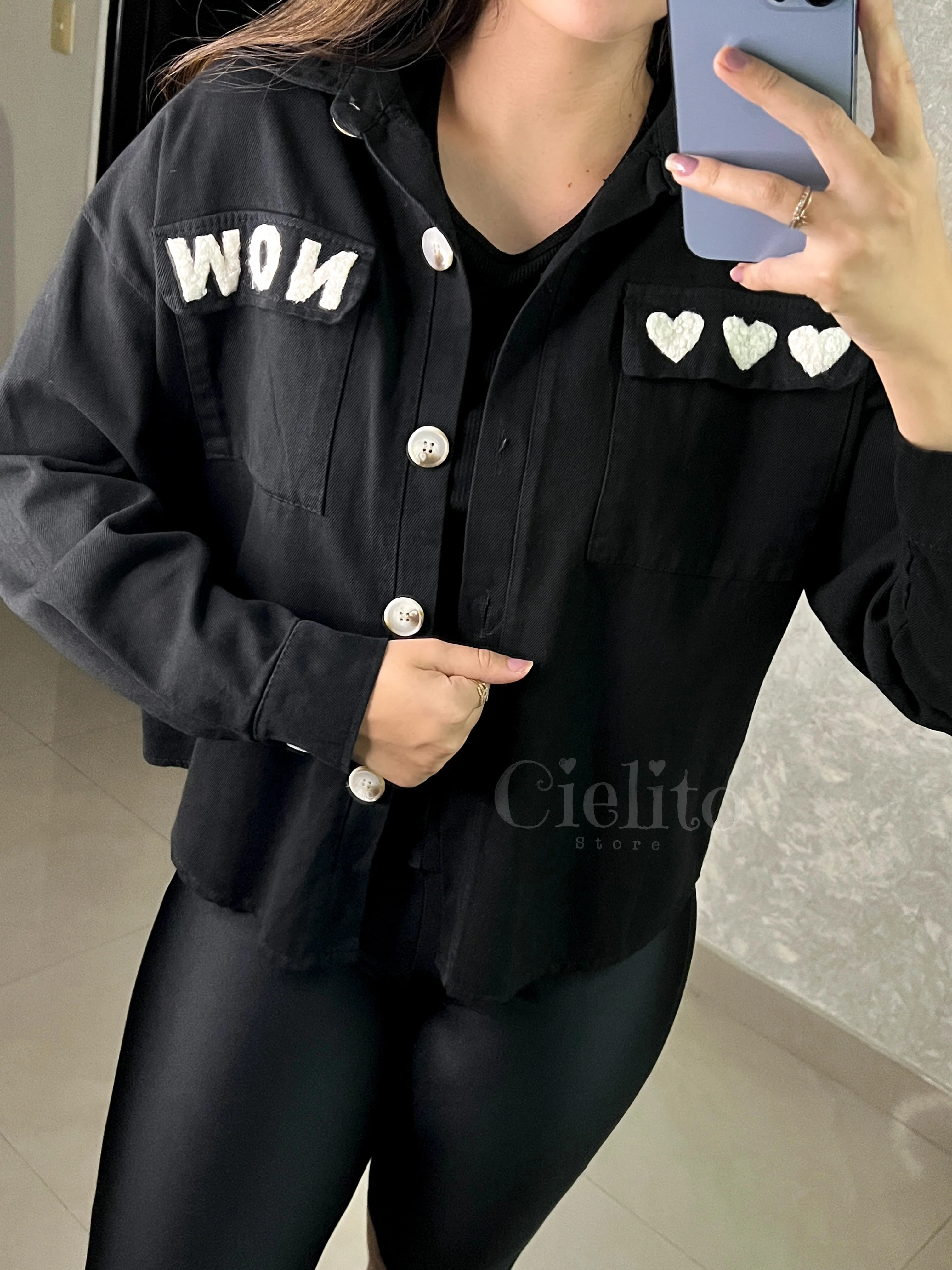 CAMISA NEGRA CON PELUCHITO - Image 5