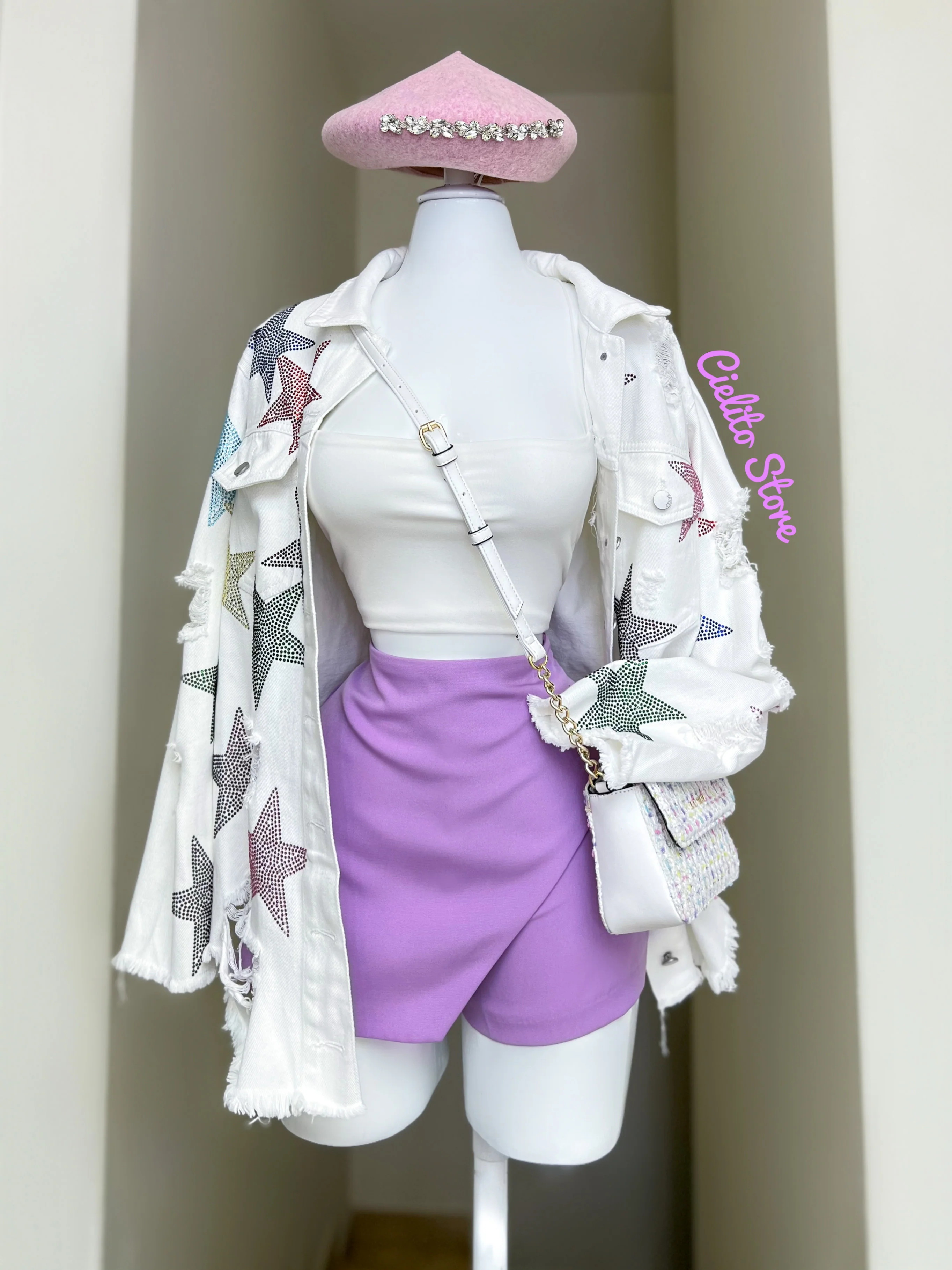 CHAQUETA BLANCA CON ESTRELLAS