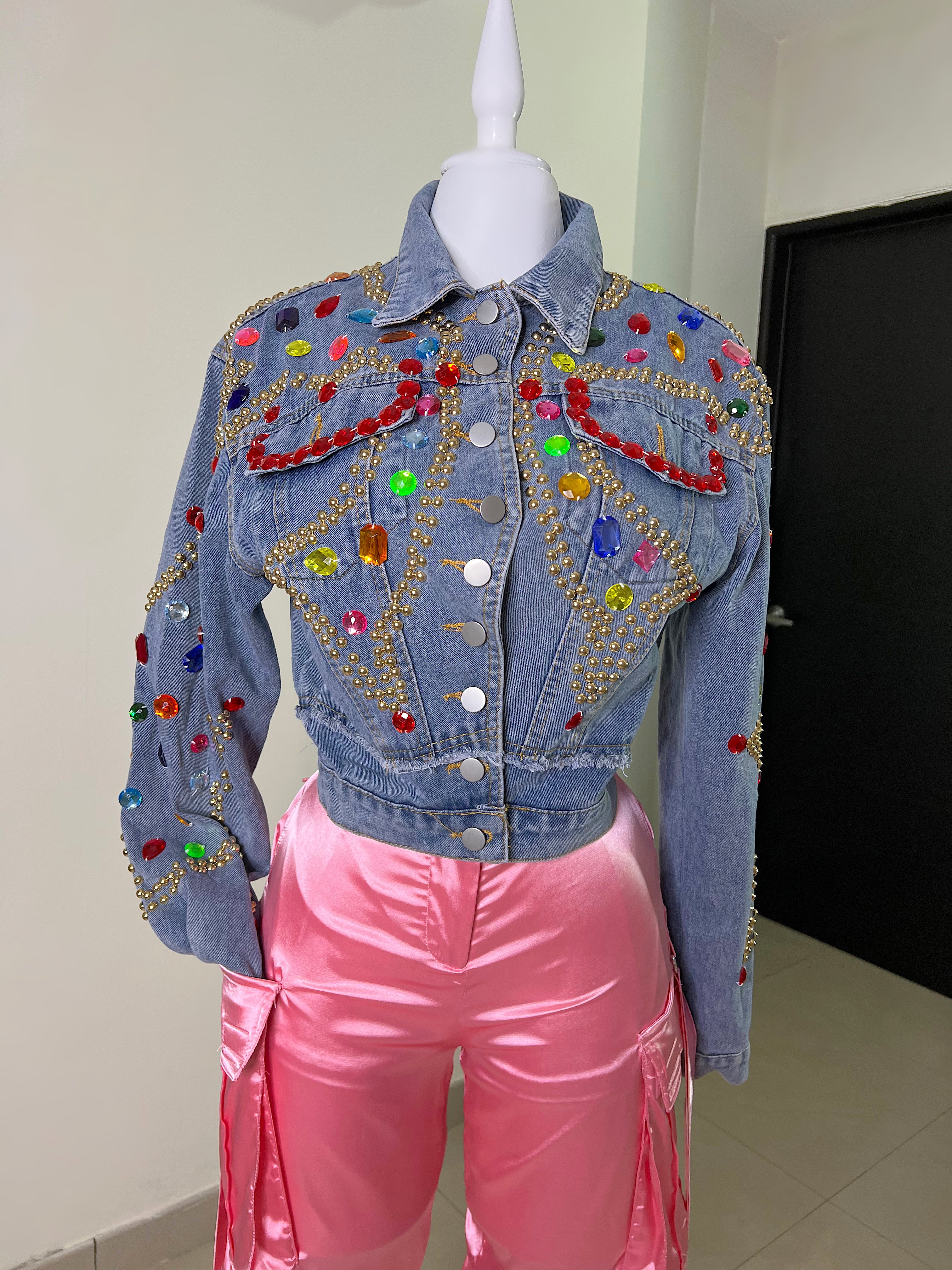 CHAQUETA CON PEDRERÍA - Image 4