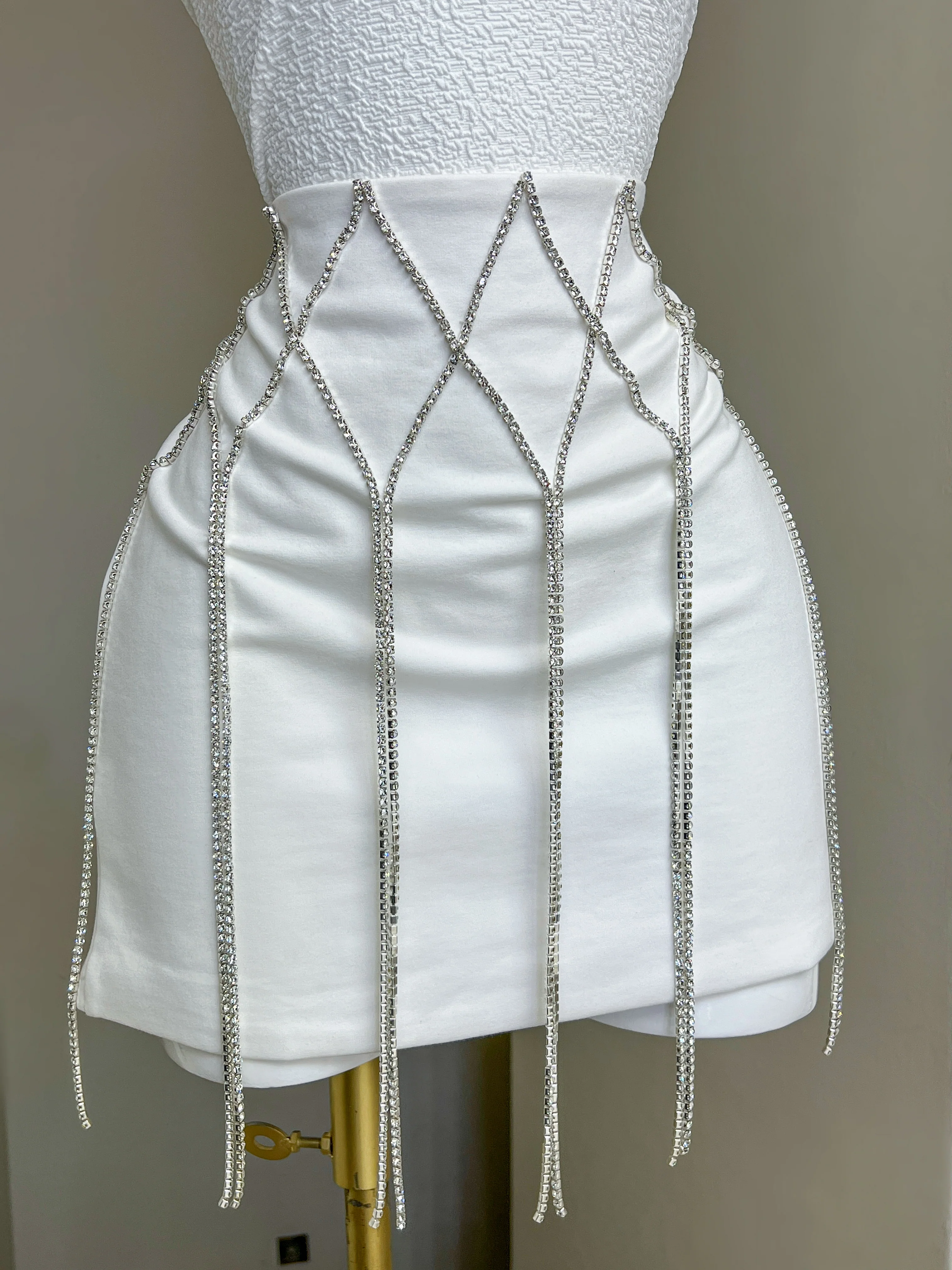 FALDA CON PEDRERÍA - Image 2