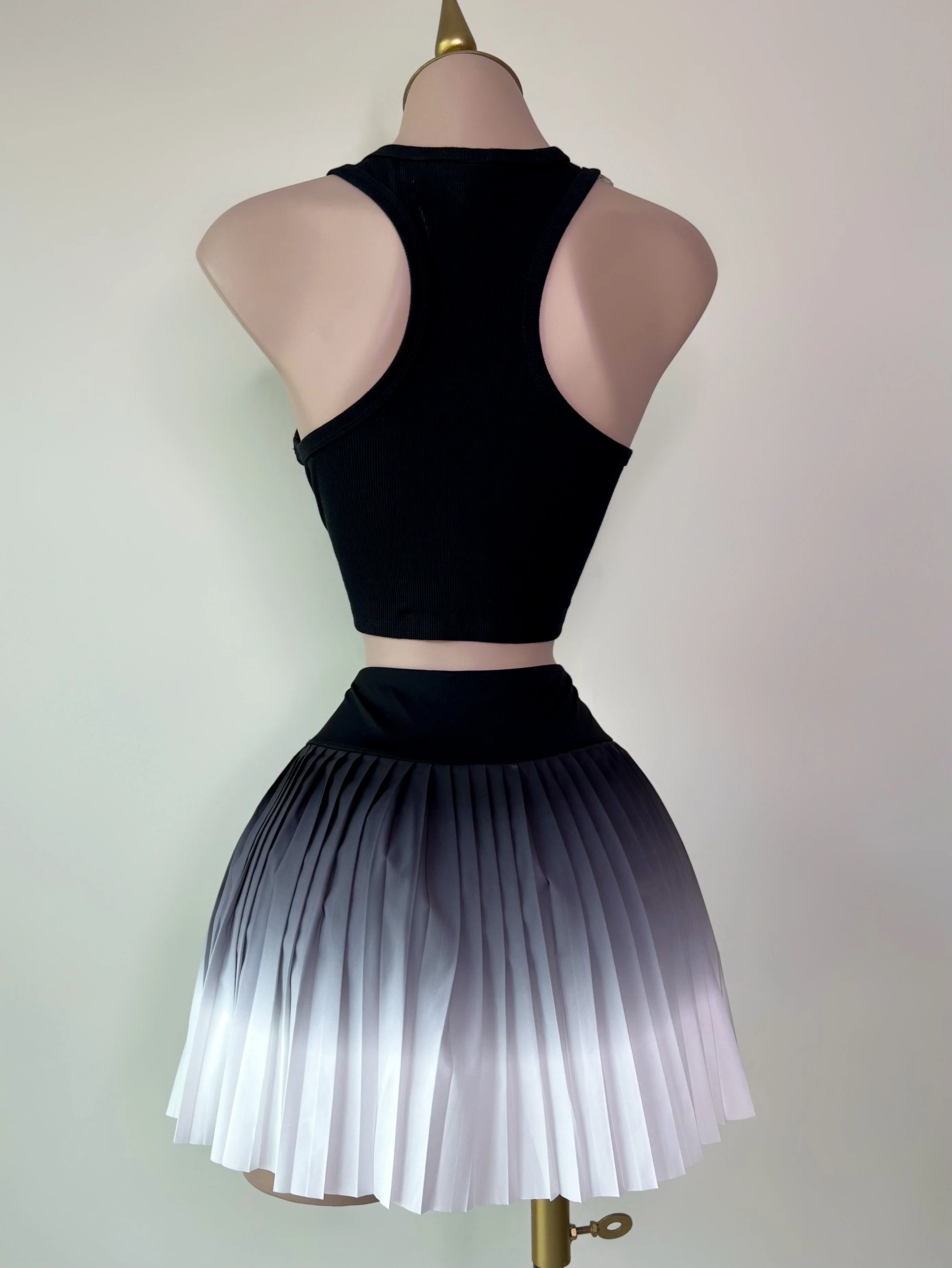 FALDA NEGRA CON SHORT INTERIOR - Image 2