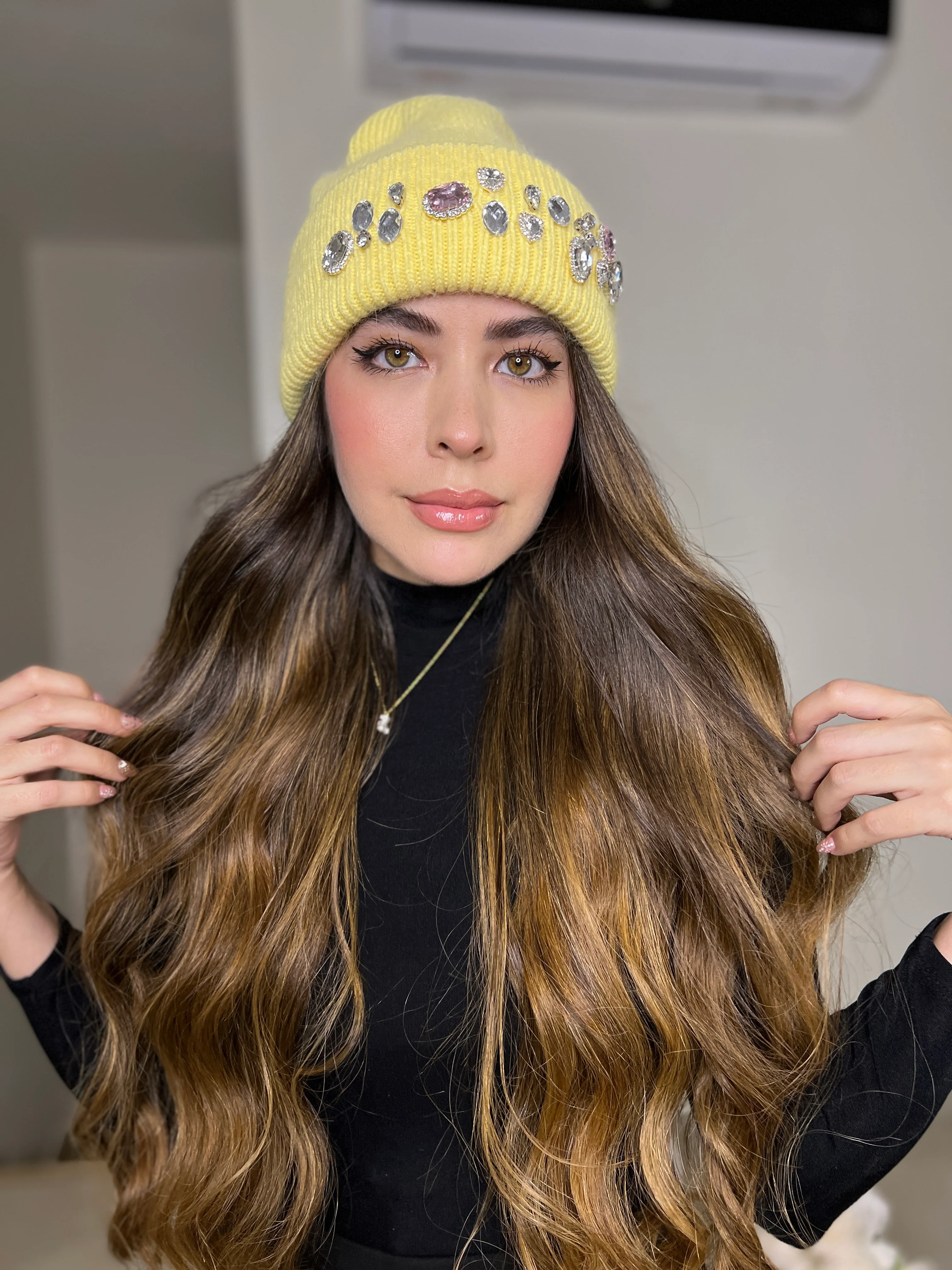 GORRITO AMARILLO PEDREDRIA PREMIUM - Image 3