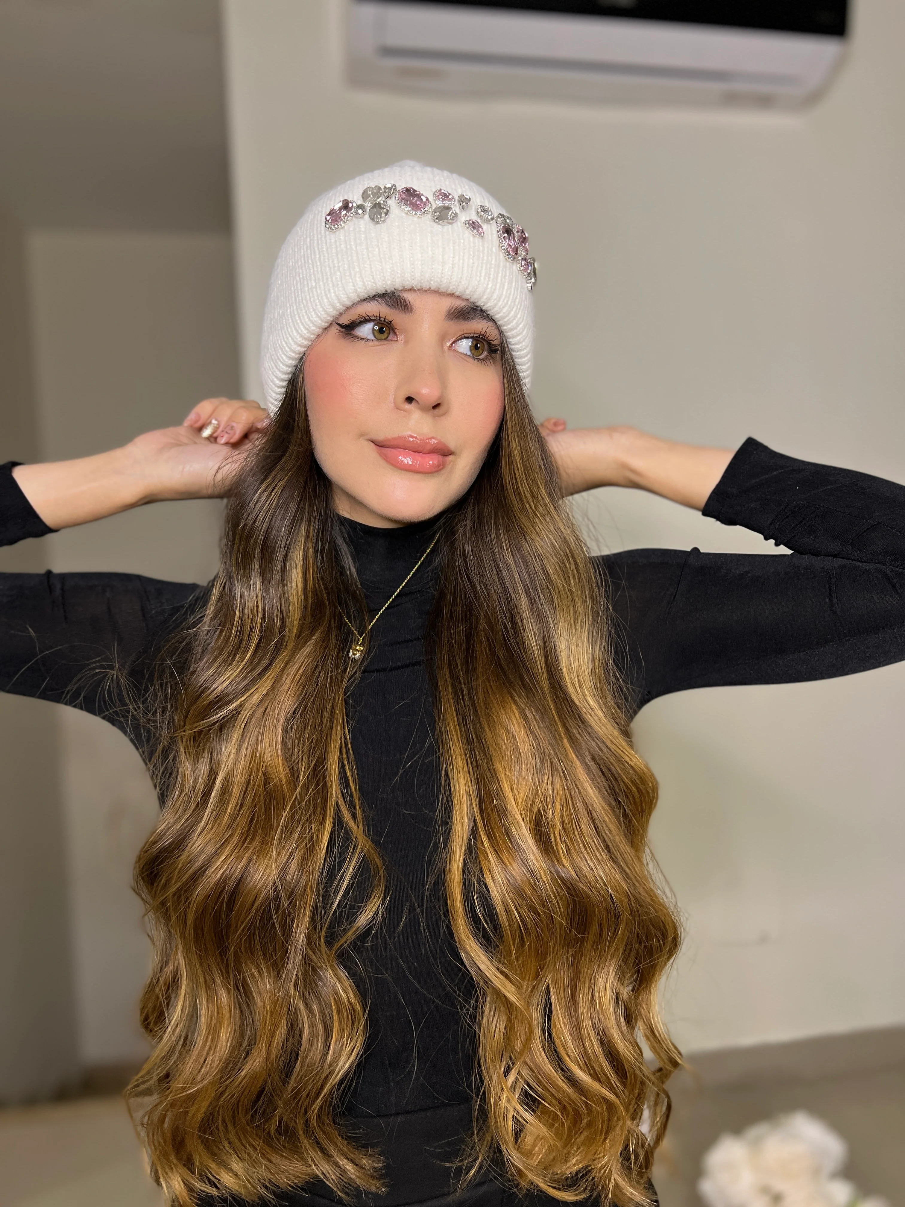 GORRITO BLANCO PEDREDRIA PREMIUM - Image 3