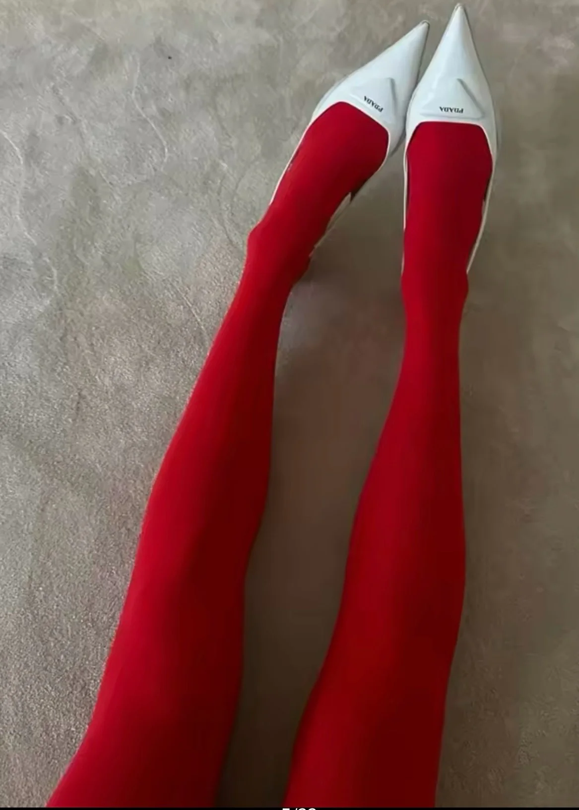 MEDIAS ROJAS