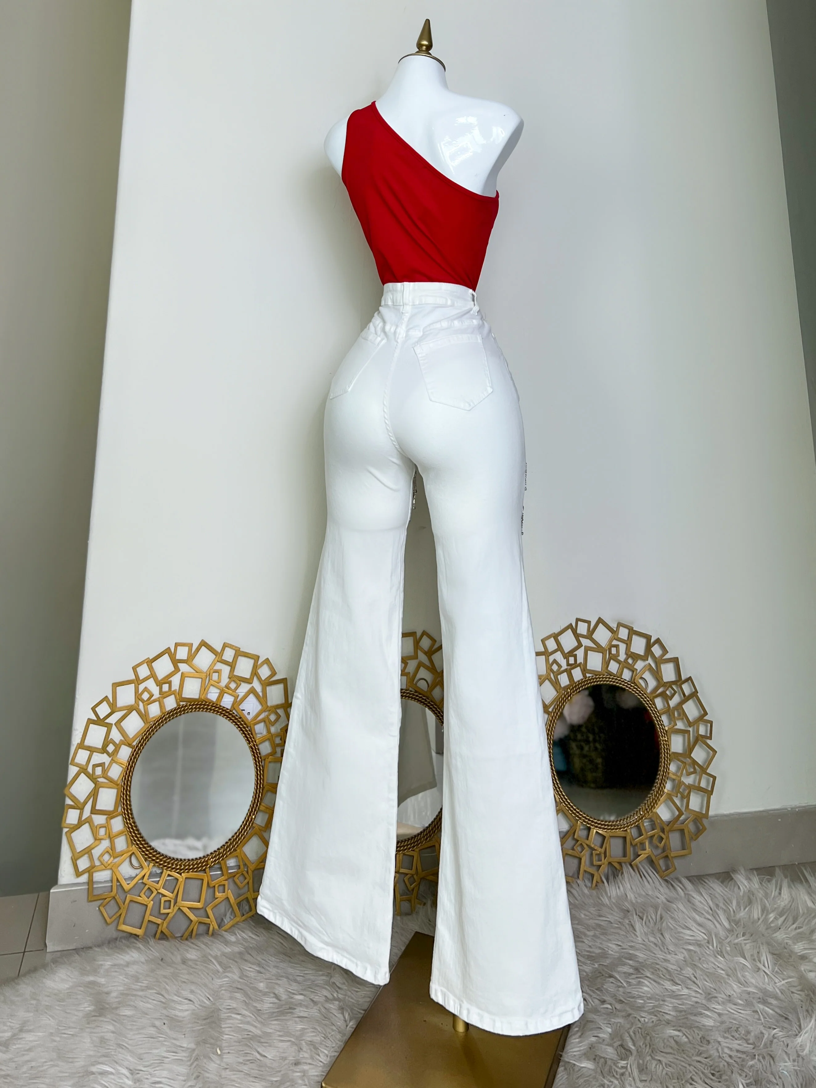 PANTALÓN BLANCO CON PEDRERÍA - Image 2