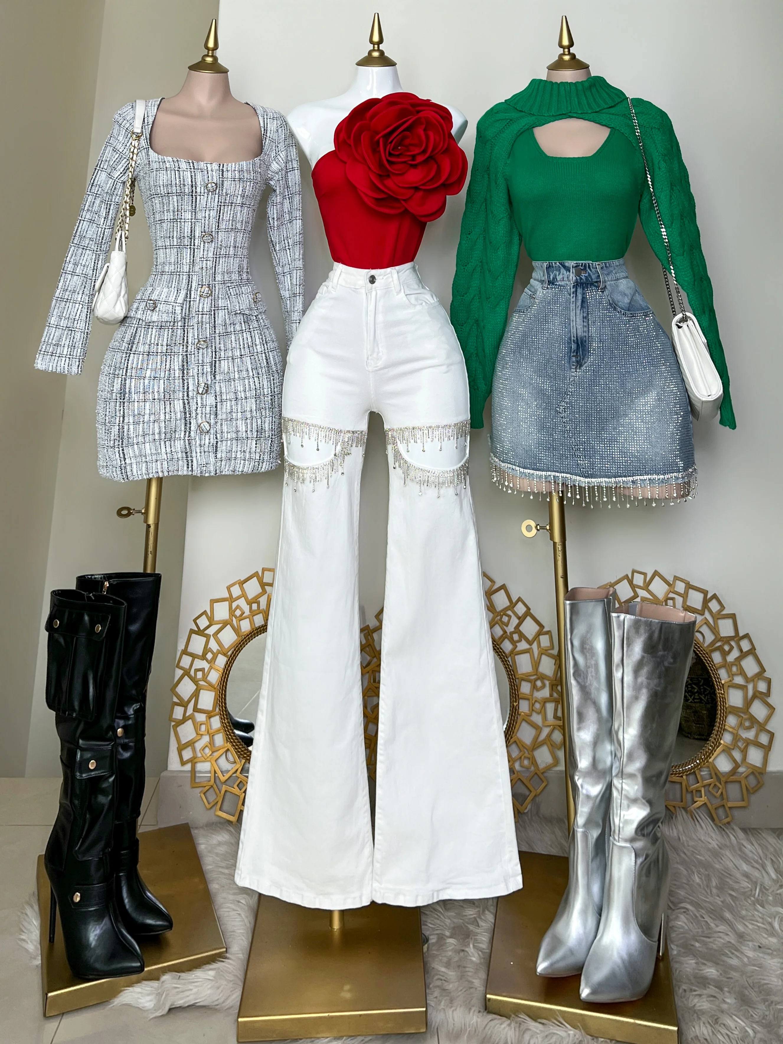 PANTALÓN BLANCO CON PEDRERÍA - Image 3