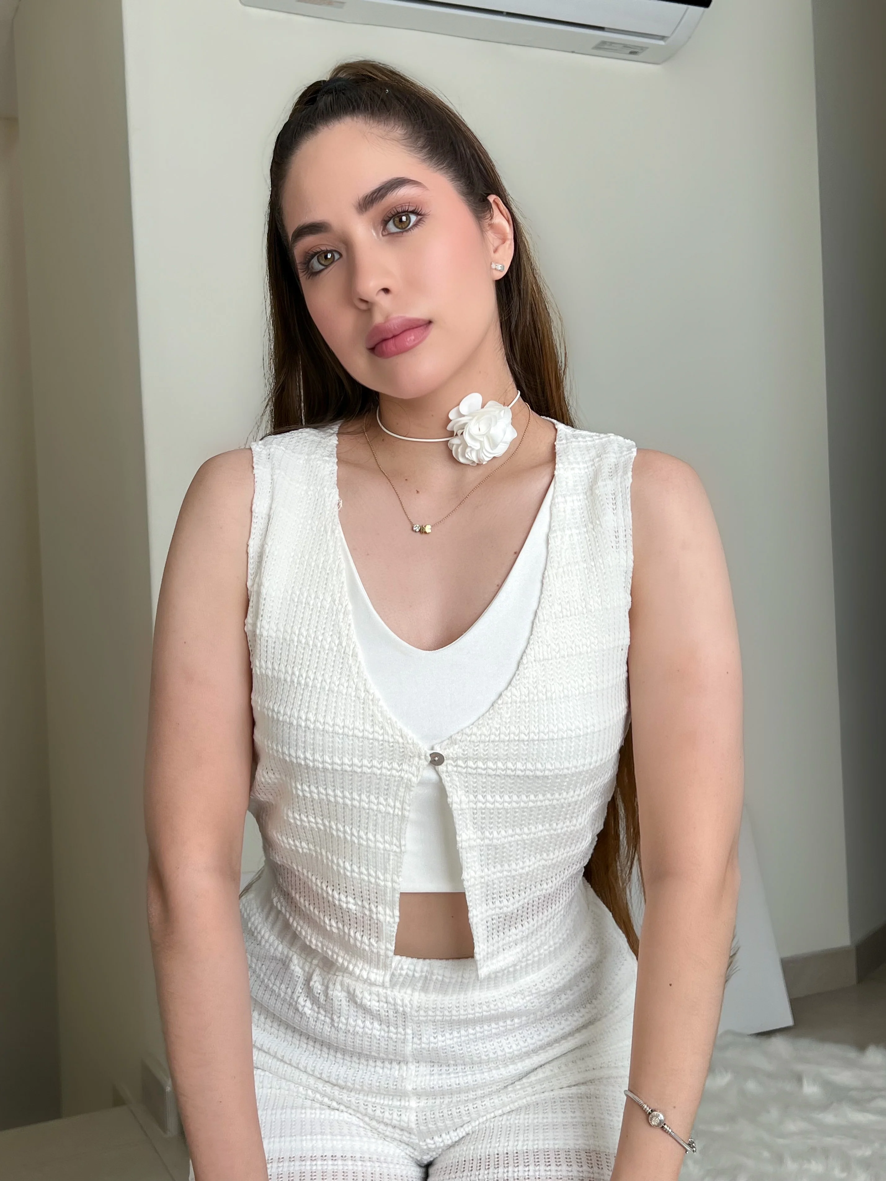 SET BLANCO TEJIDO A CROCHETE - Image 5