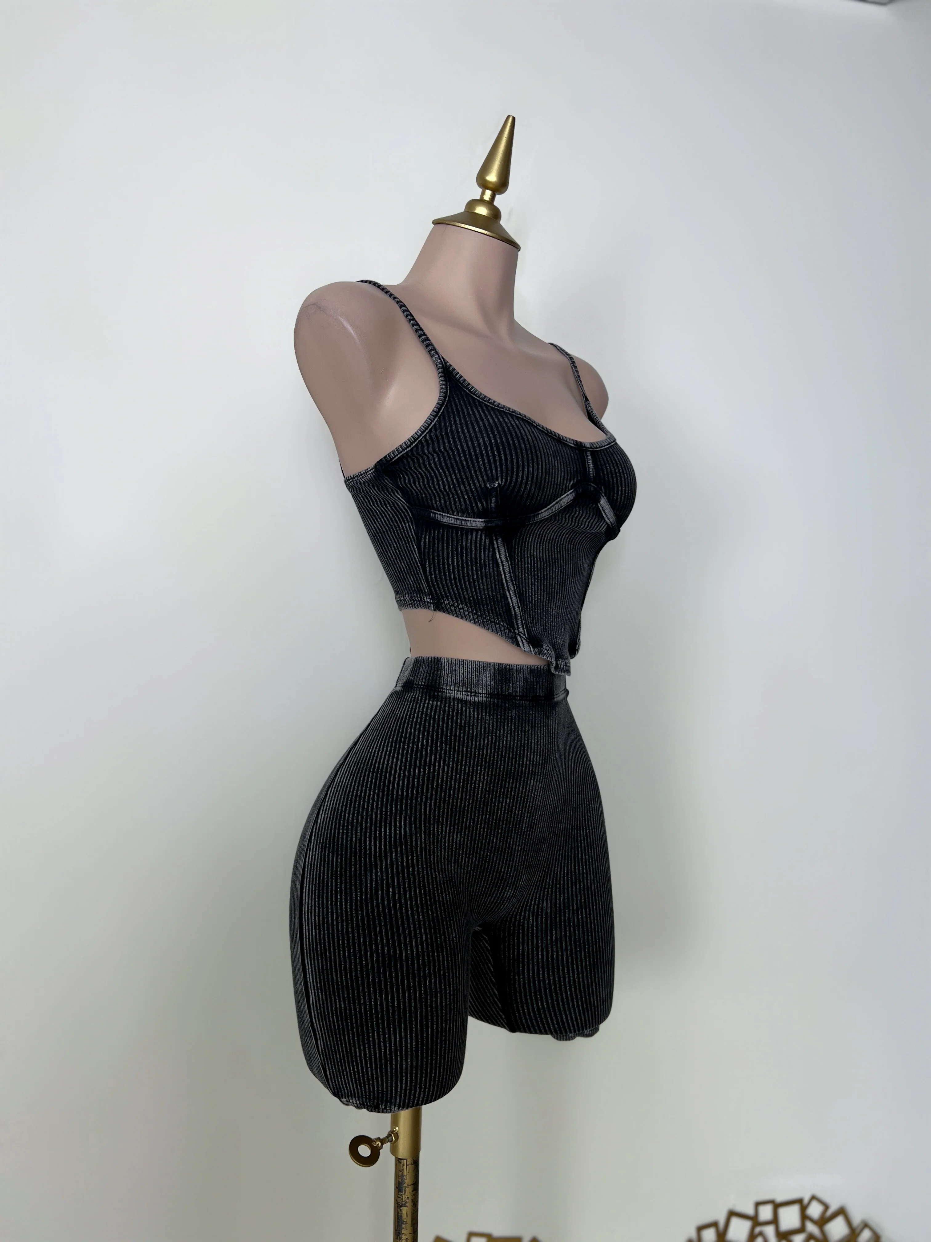 SET NEGRO SHORT CON TOP - Image 3