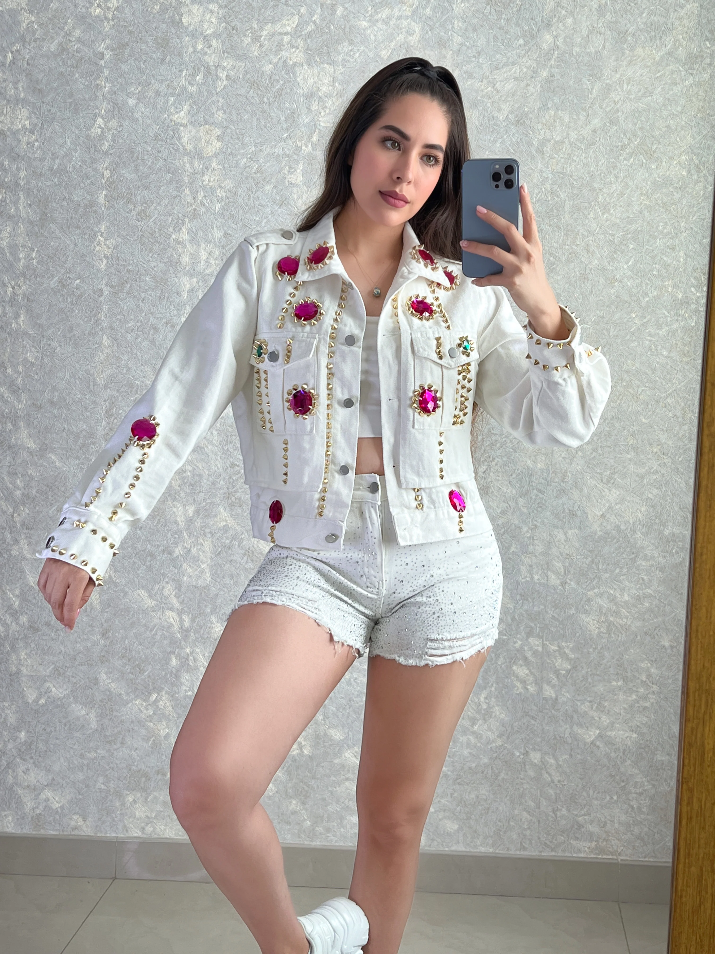 SHORT BLANCO CON PEDRERÍA - Image 6