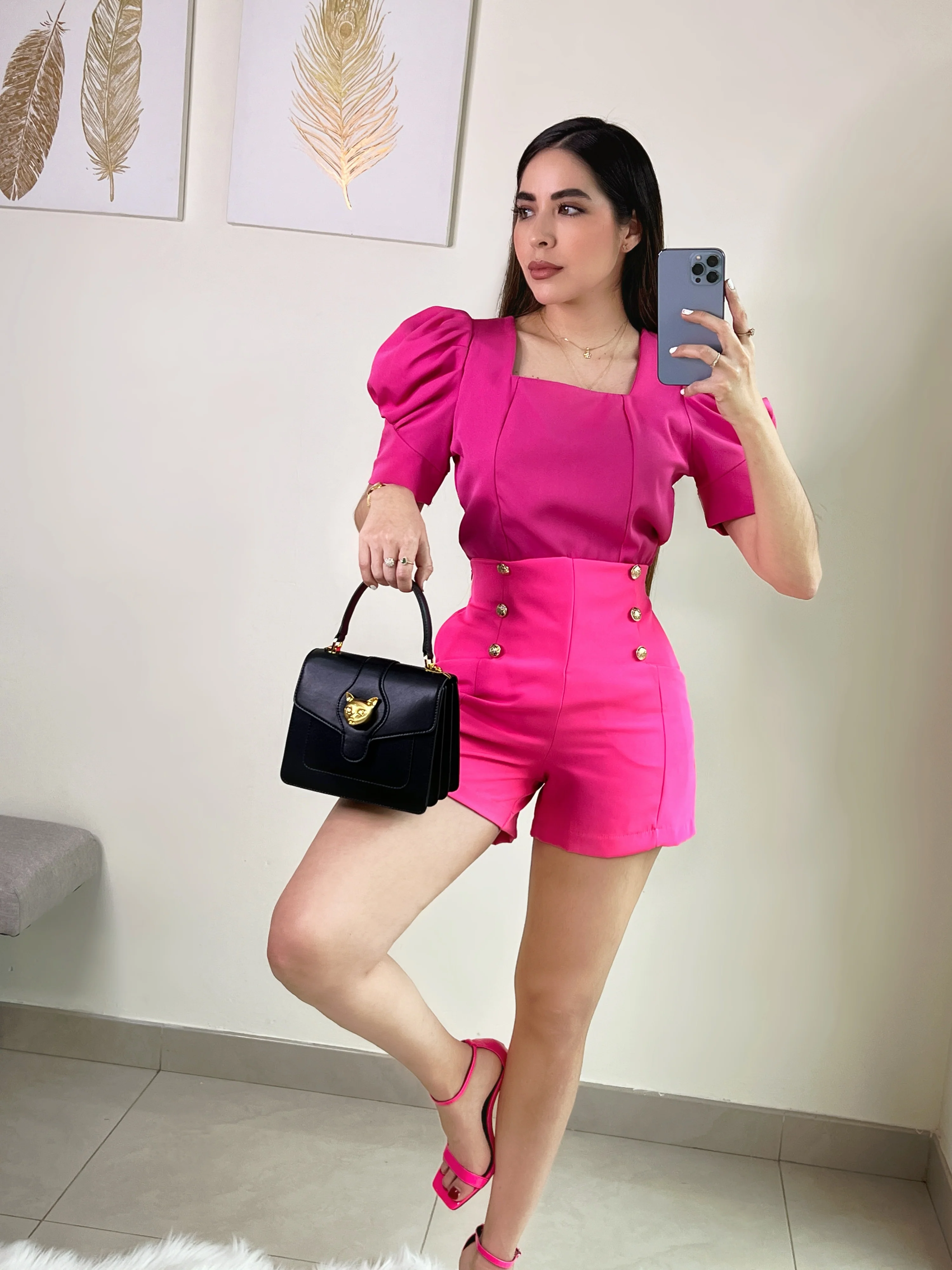 Short con botones rosa - Image 5