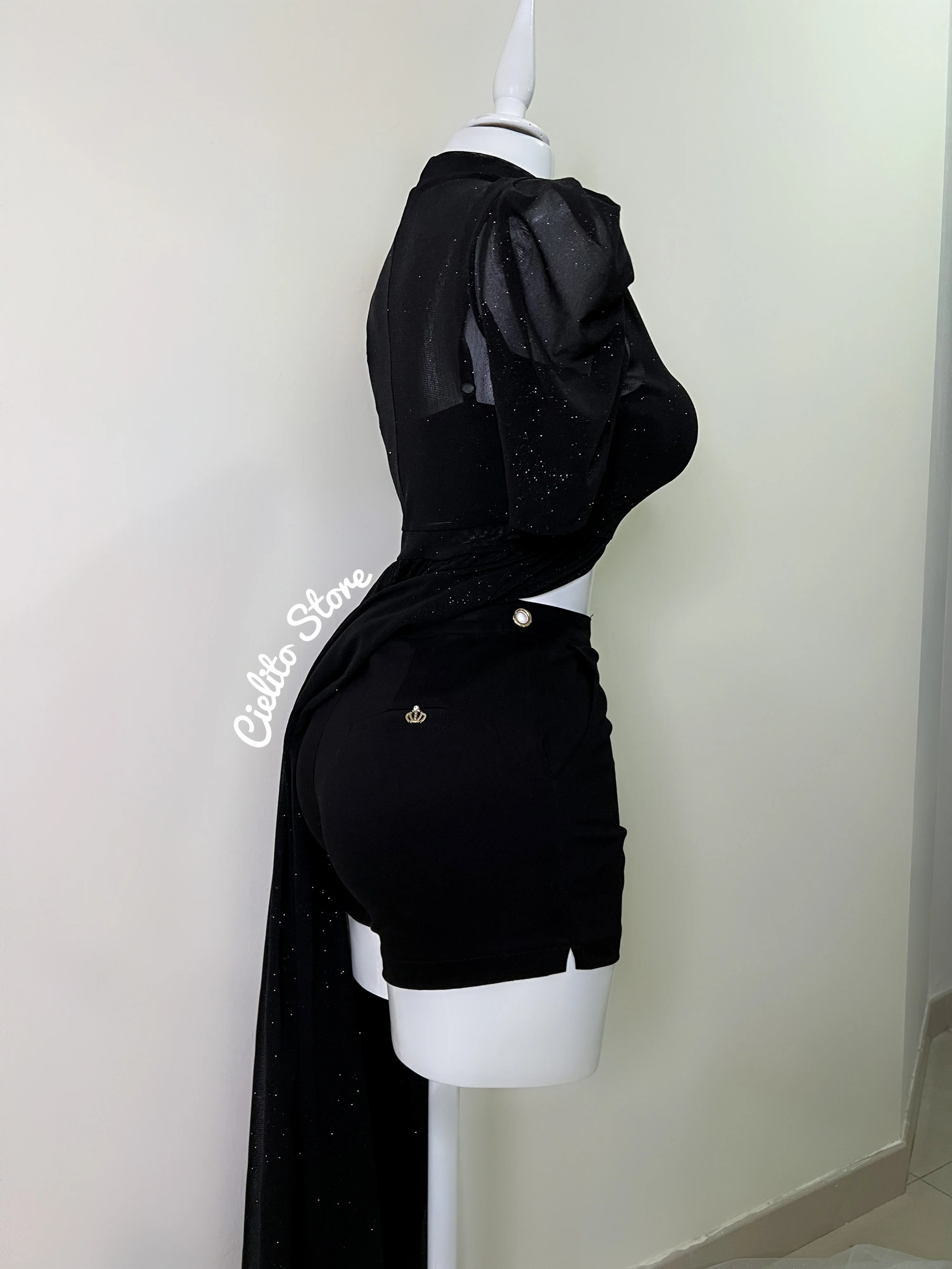 Short negro con cinturón de Cadena - Image 2
