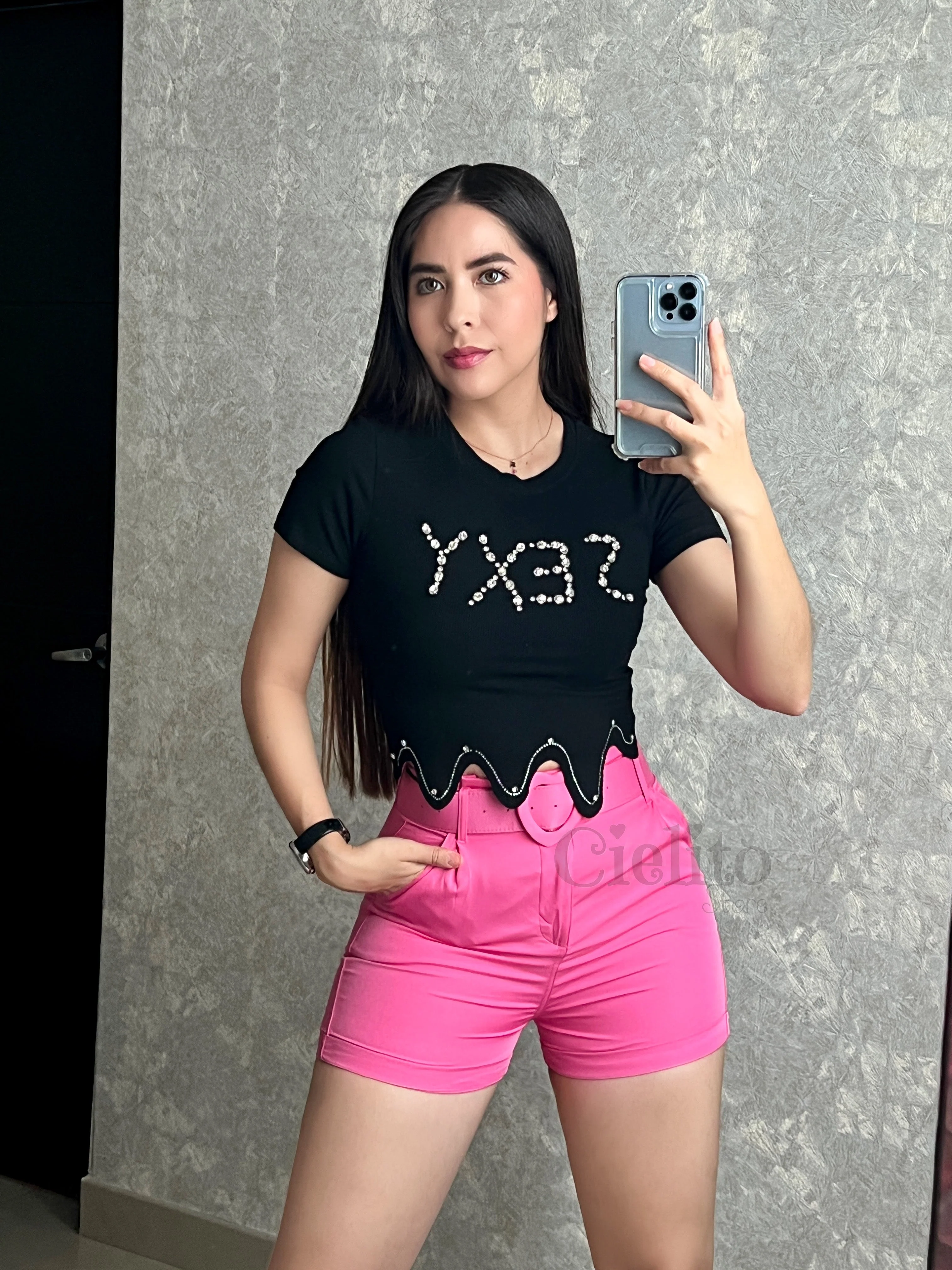 SHORTS ROSA CON HEBILLA DE CORAZÓN - Image 4