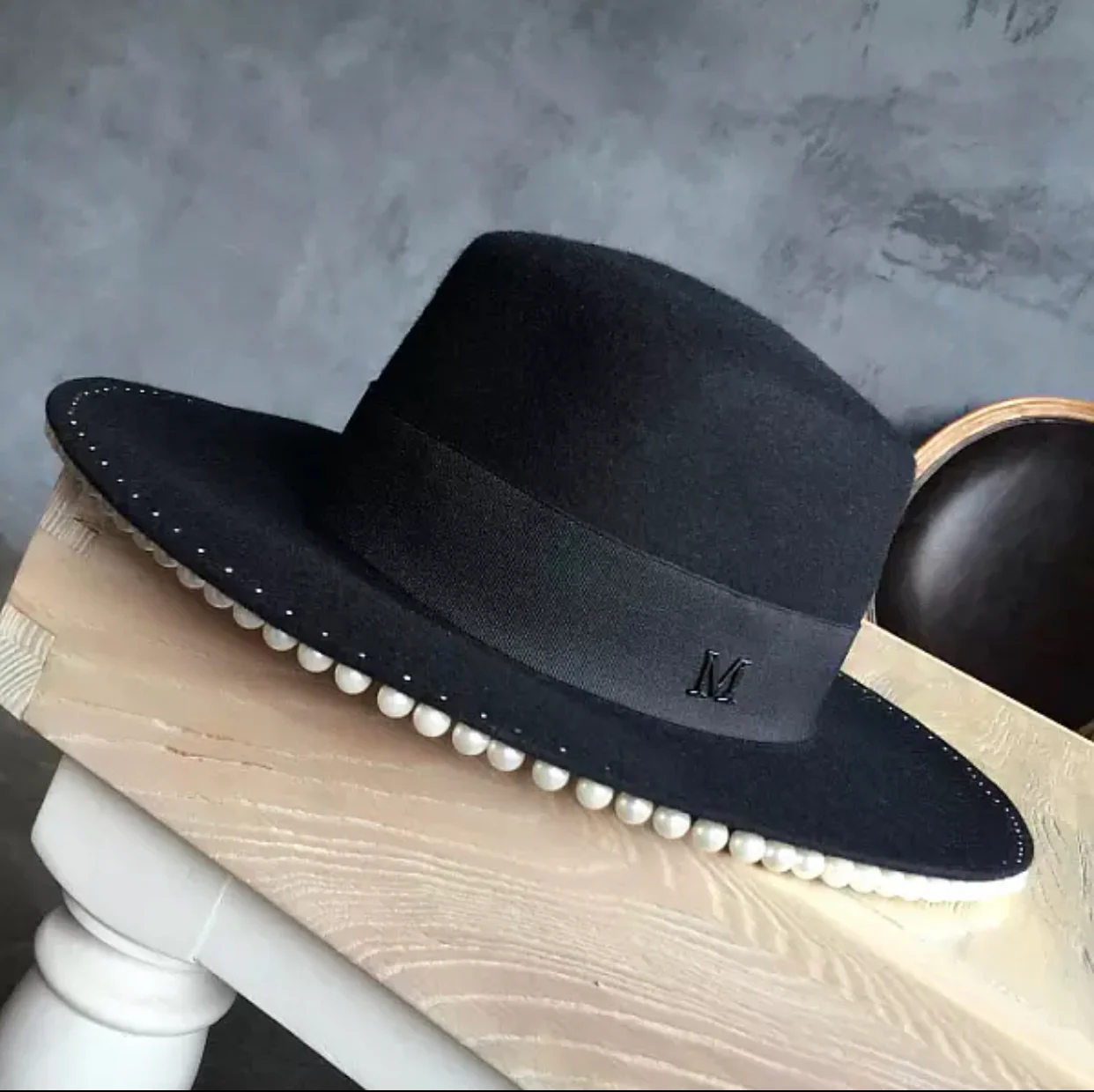 Sombrero negro con Perlas - Image 3