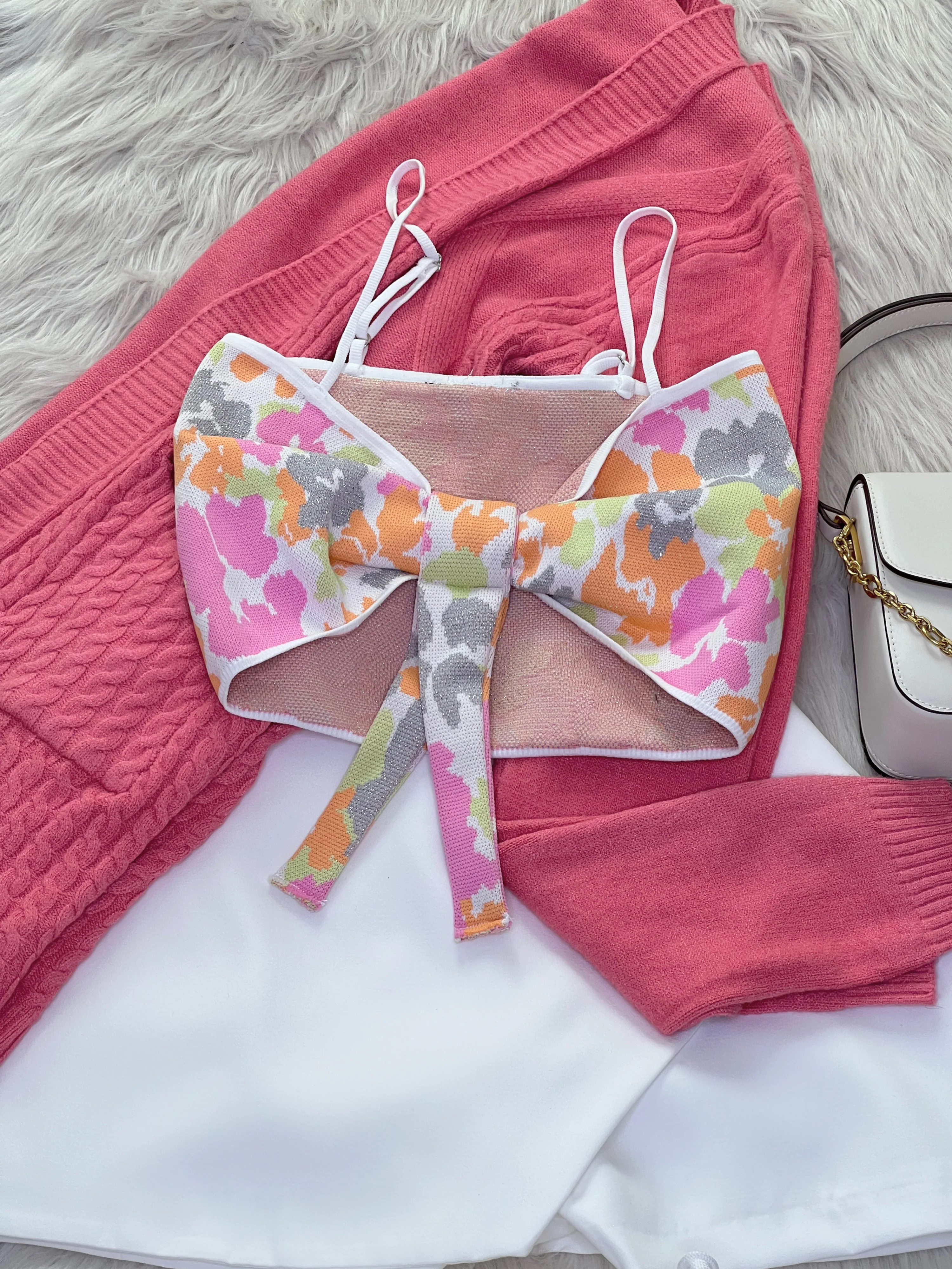 TOP BLANCO CON FLORES