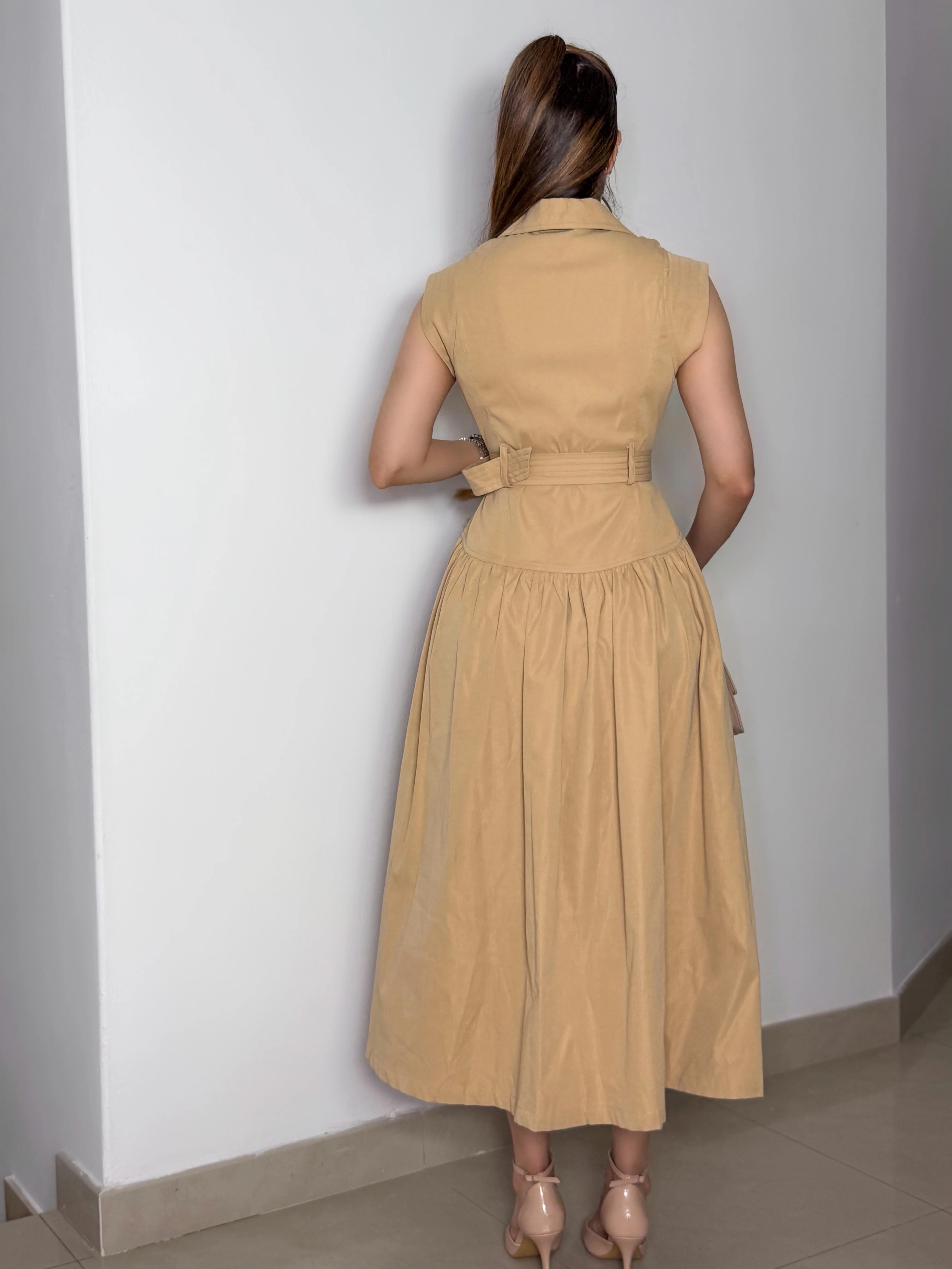 VESTIDO ALMA CAMEL - Image 3