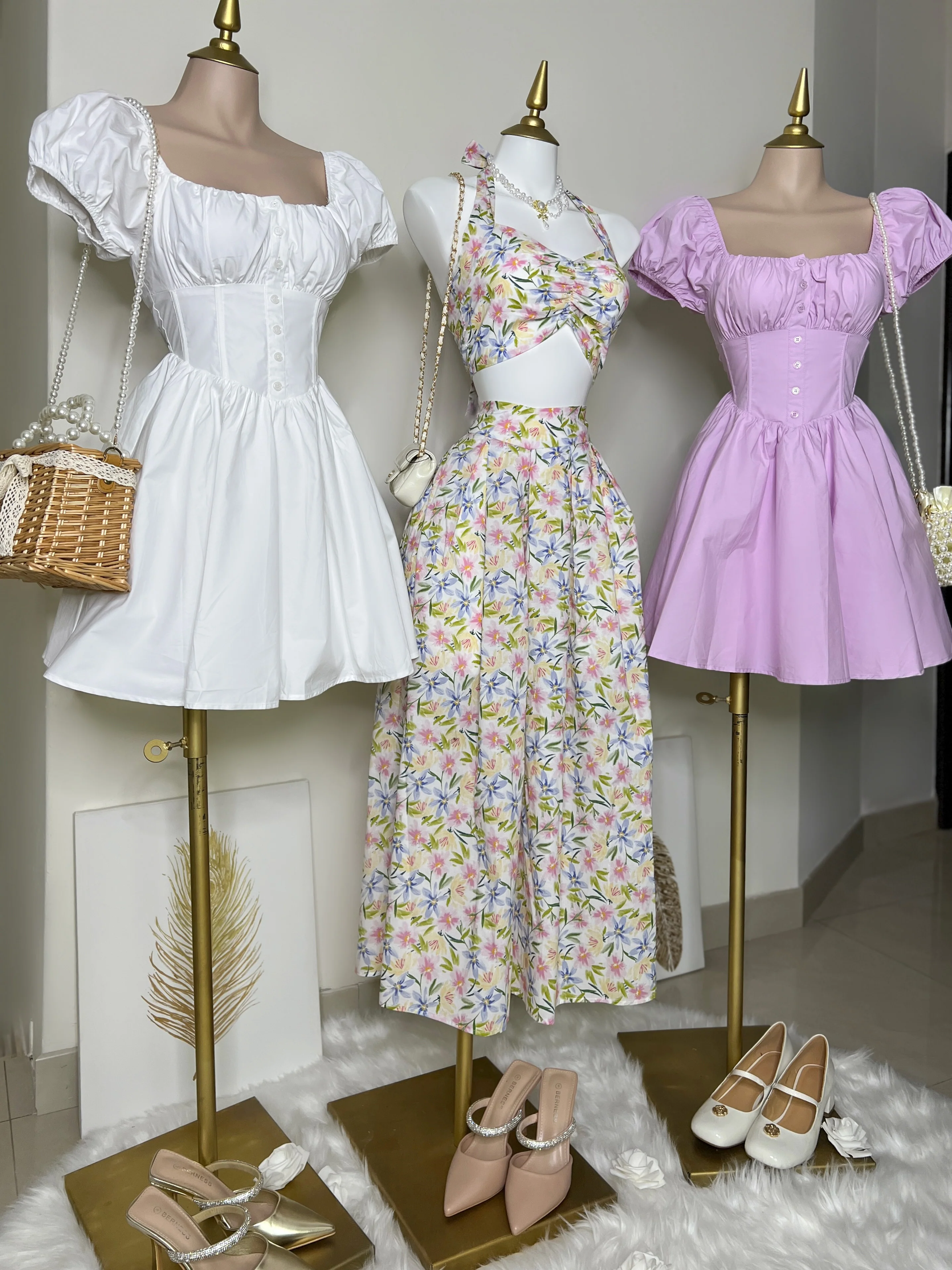 VESTIDO BLANCO ESTILO CORSET - Image 5